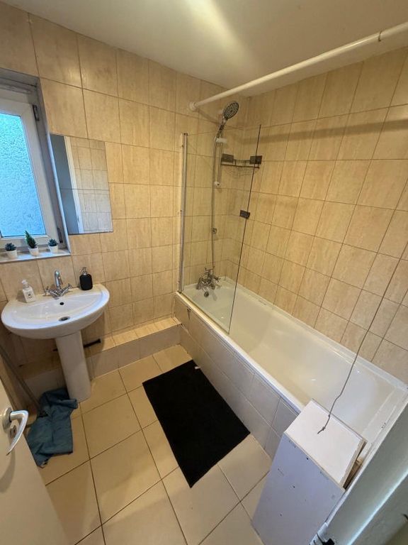 Property photo 3 of 4