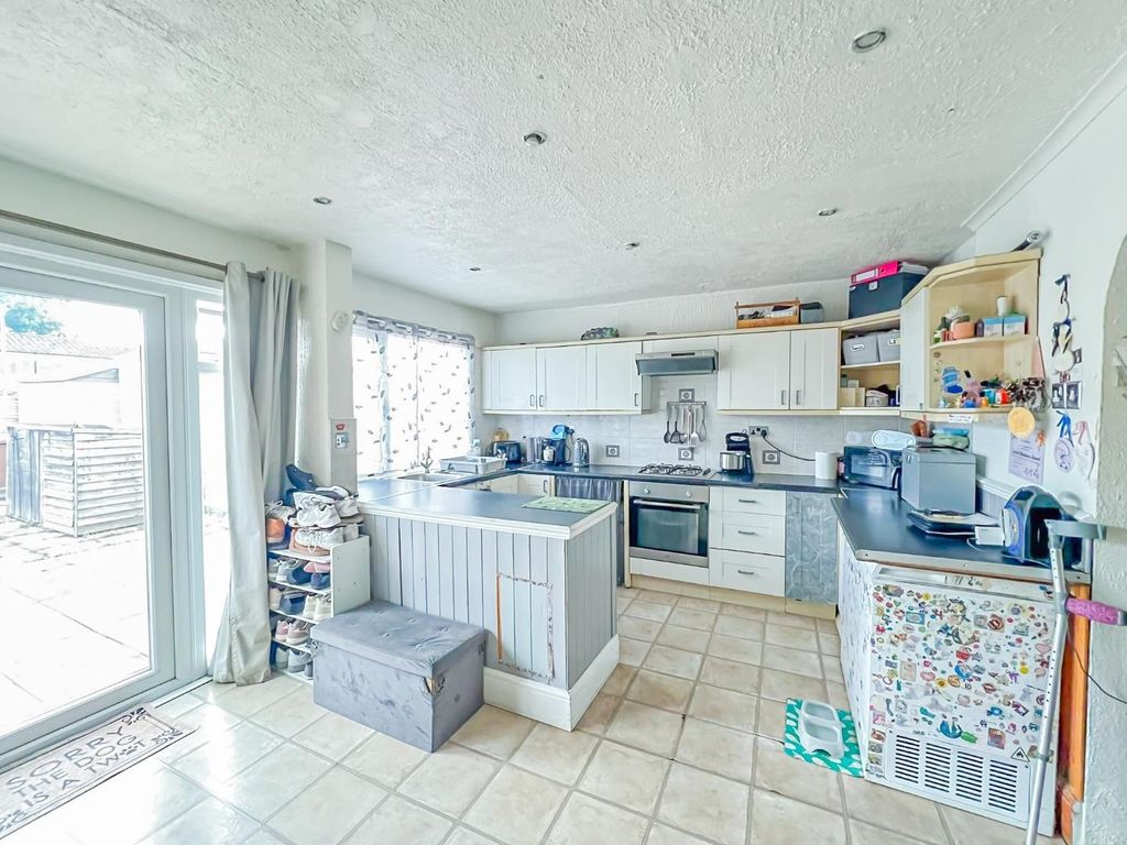Property photo 2 of 8 Kitchen/Diner