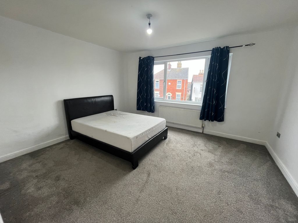 Property photo 2 of 4