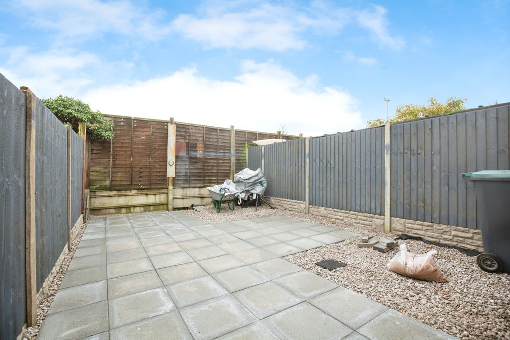 Property photo 2 of 22 8d16Ca95-Mw-9667