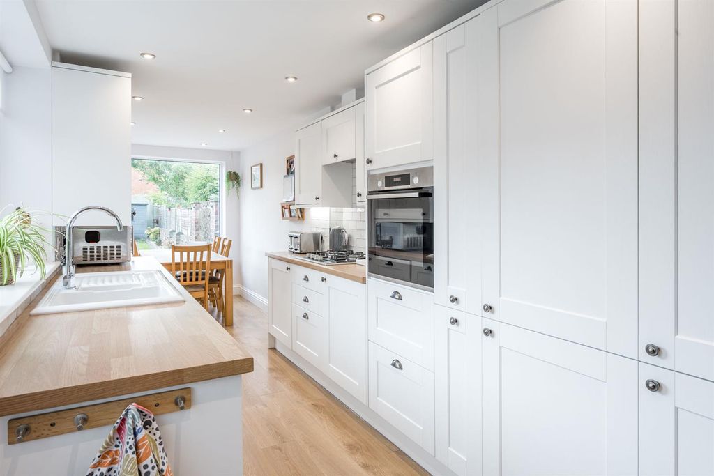 Property photo 3 of 22