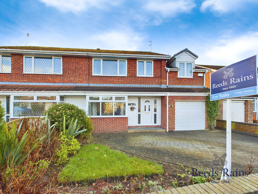 Property photo 1 of 26 Front Garden