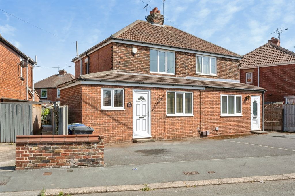 Property photo 1 of 12