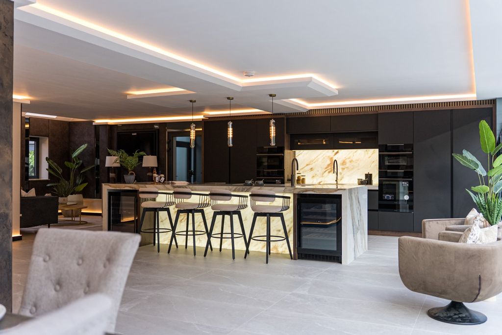 Property photo 3 of 26 Picture No. 71