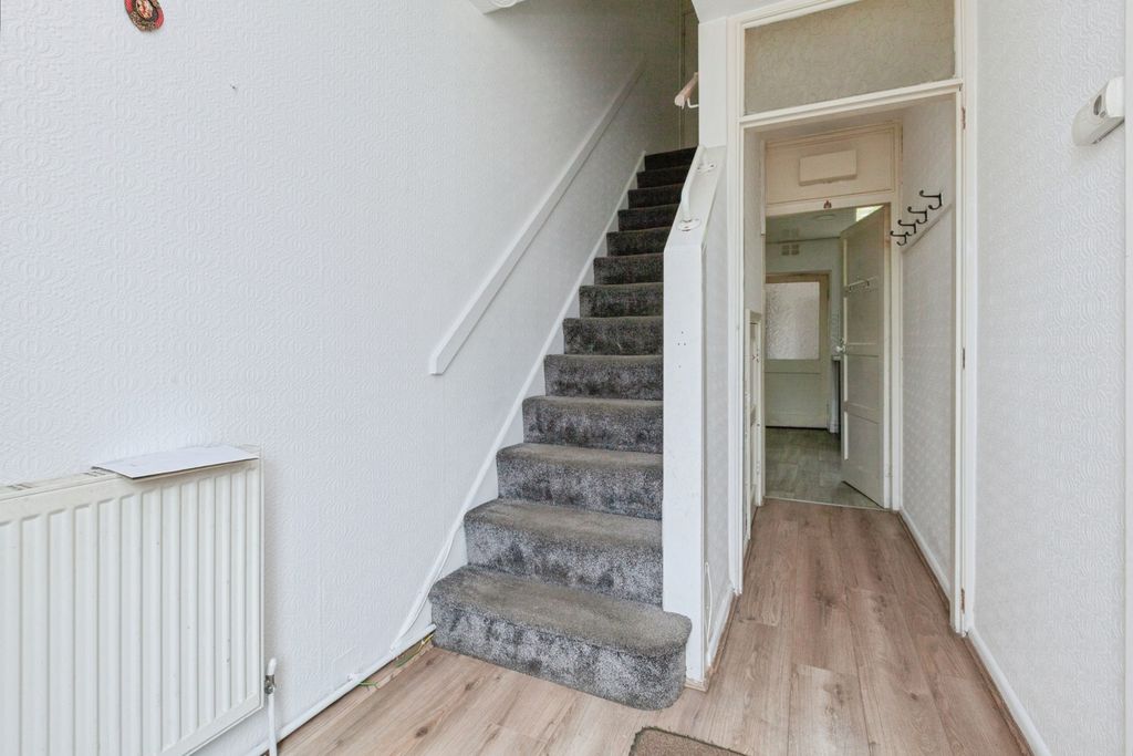Property photo 2 of 19 Pbox-Img.Jpg