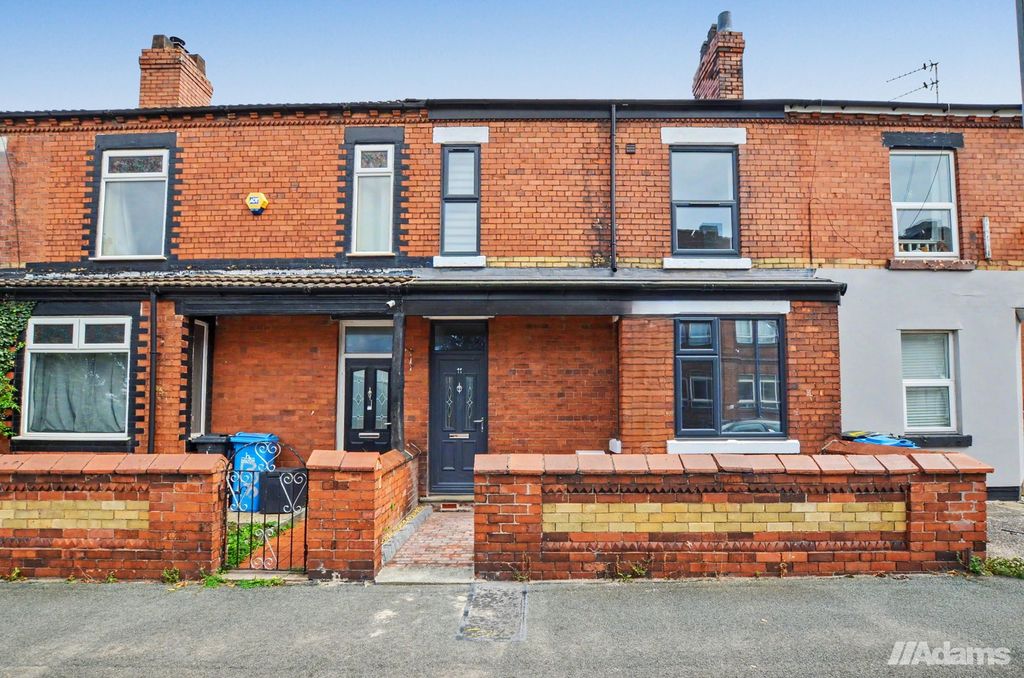 Property photo 1 of 32