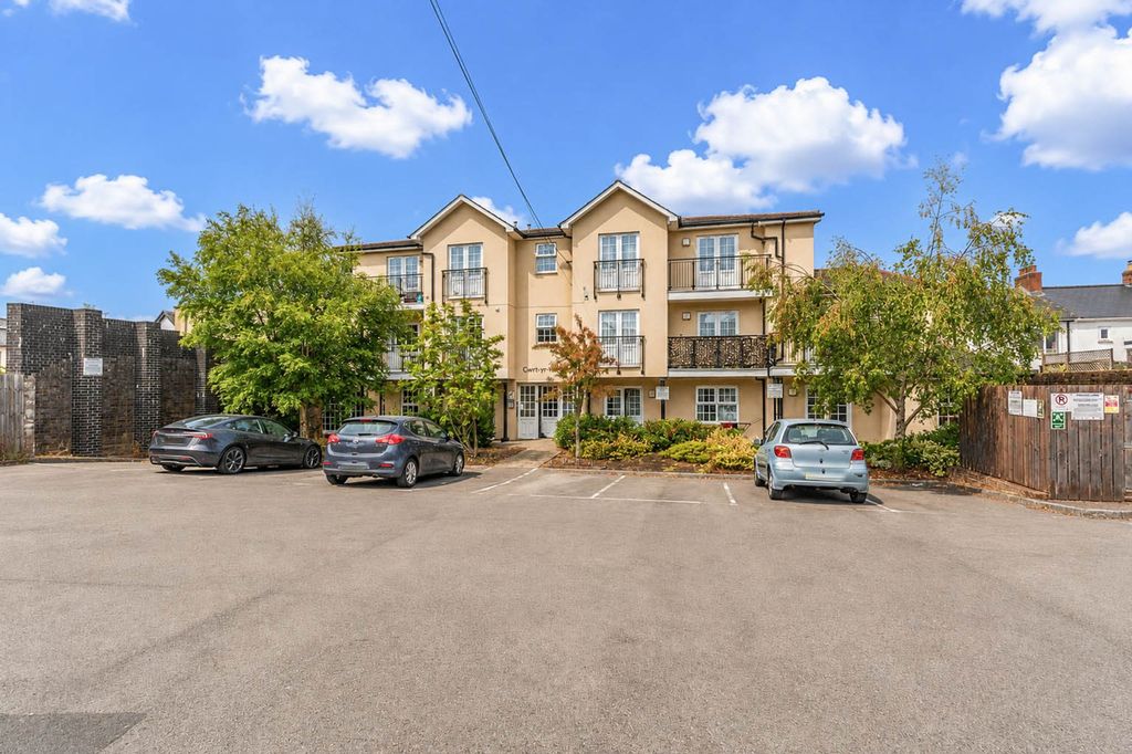 Property photo 1 of 16