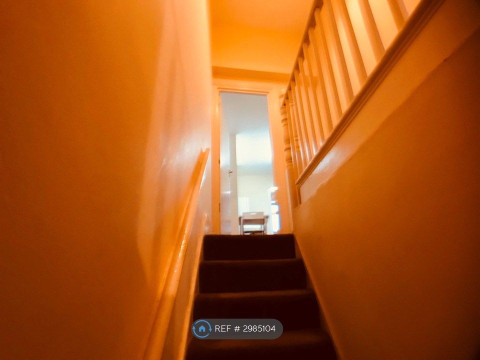 Property photo 3 of 32