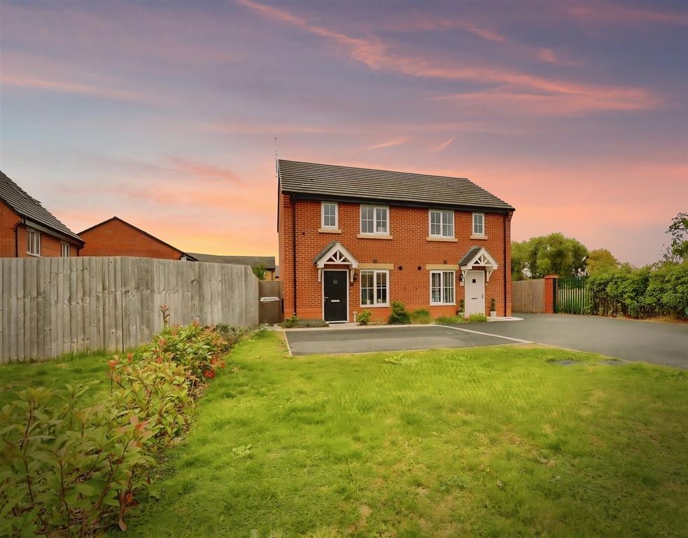 Property photo 1 of 12 Duskshots-675Fc928_7Bc4F336-Hqovdi.Jpg