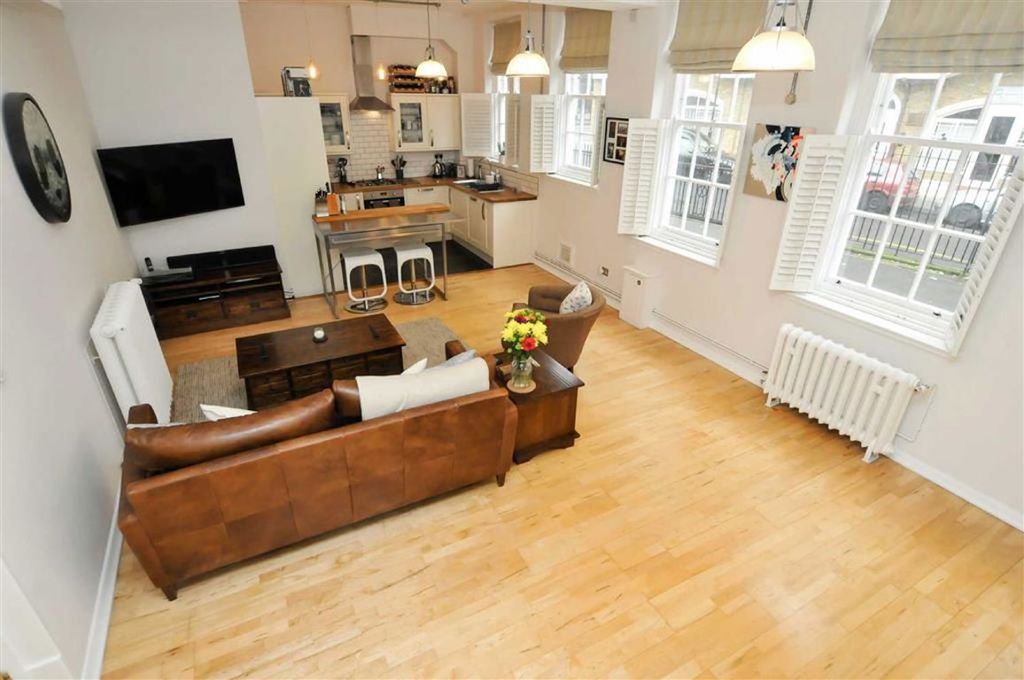 Property photo 3 of 16