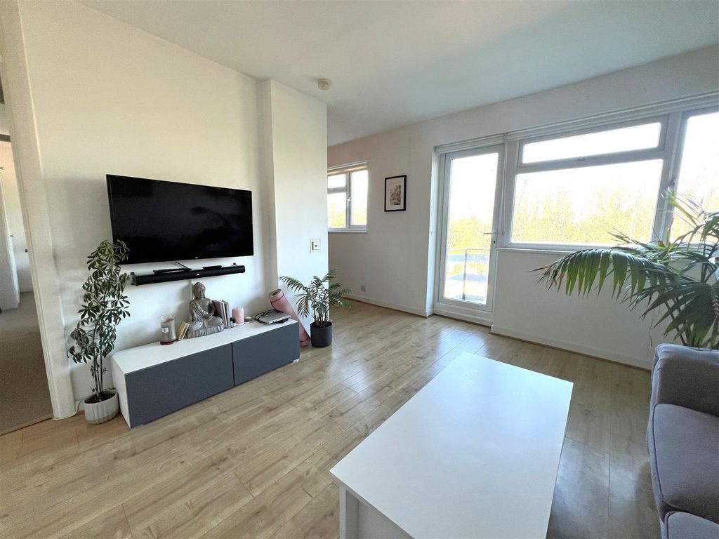 Property photo 2 of 6 Living Room.Jpeg