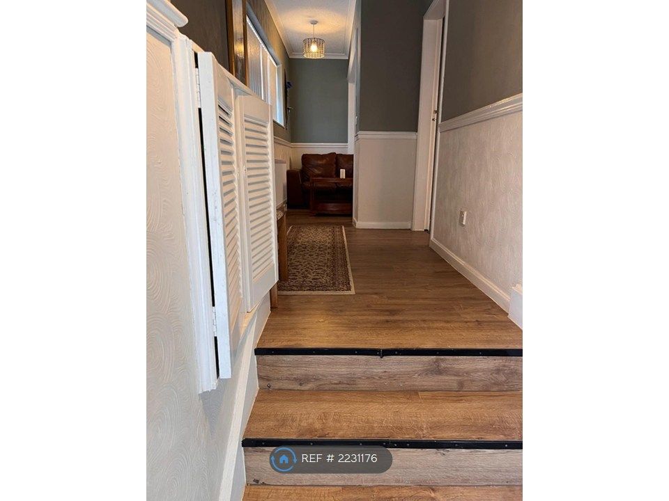 Property photo 2 of 3