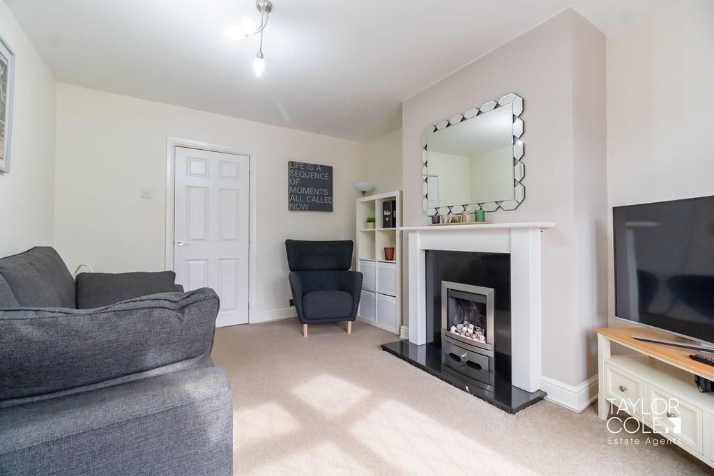 Property photo 2 of 21