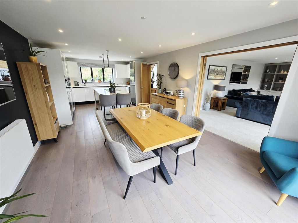 Property photo 2 of 29 Kitchen / Dining Room