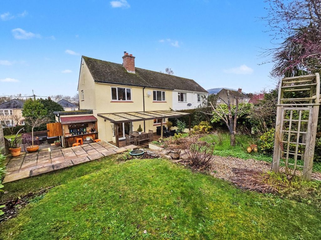 Property photo 3 of 33