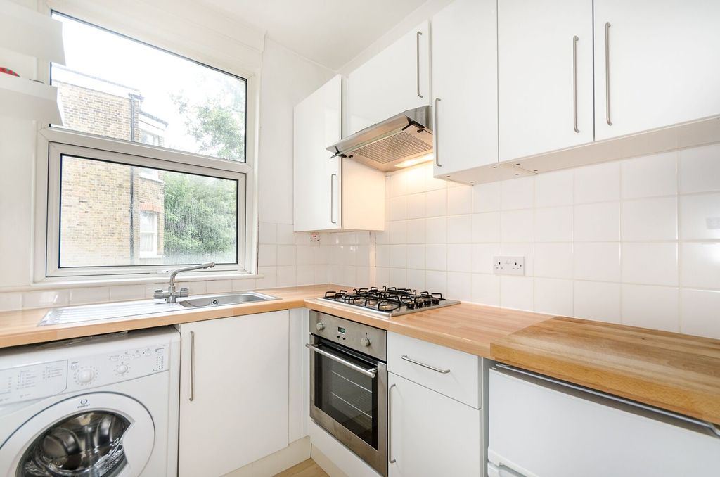 Property photo 1 of 5
