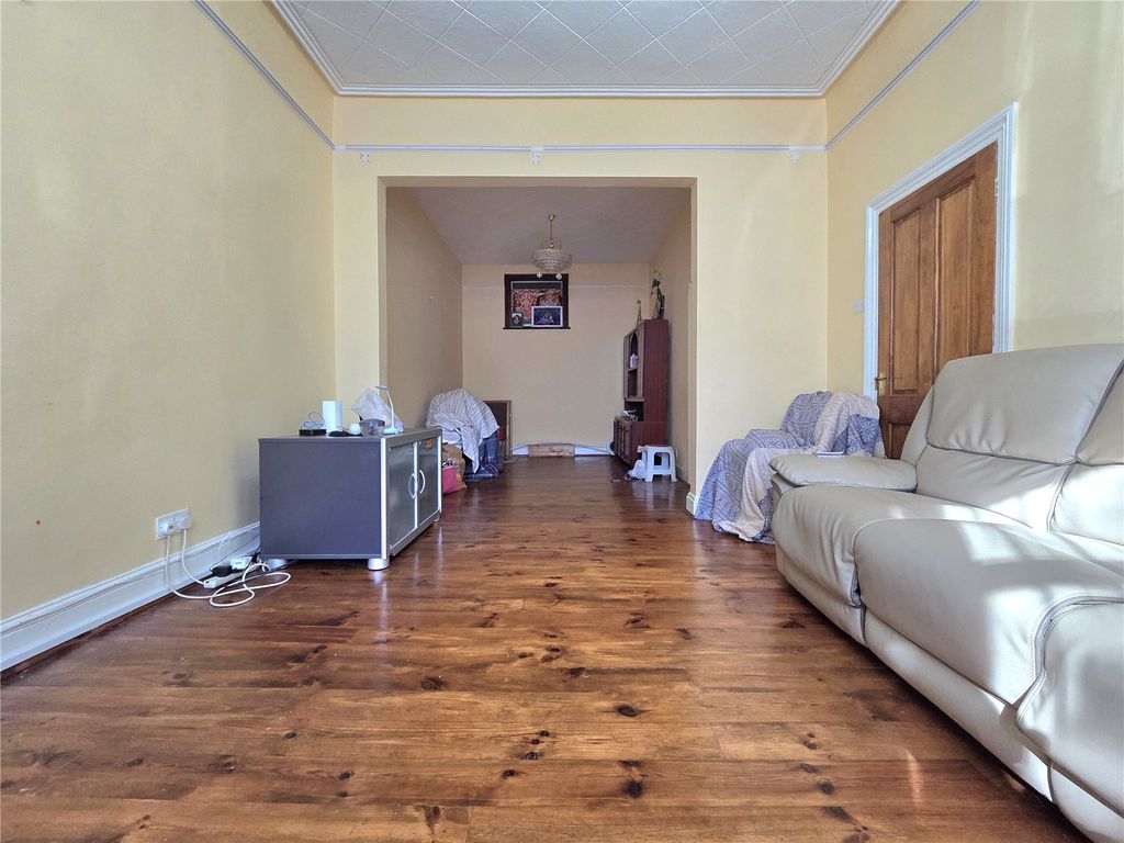 Property photo 2 of 13 Picture No. 02