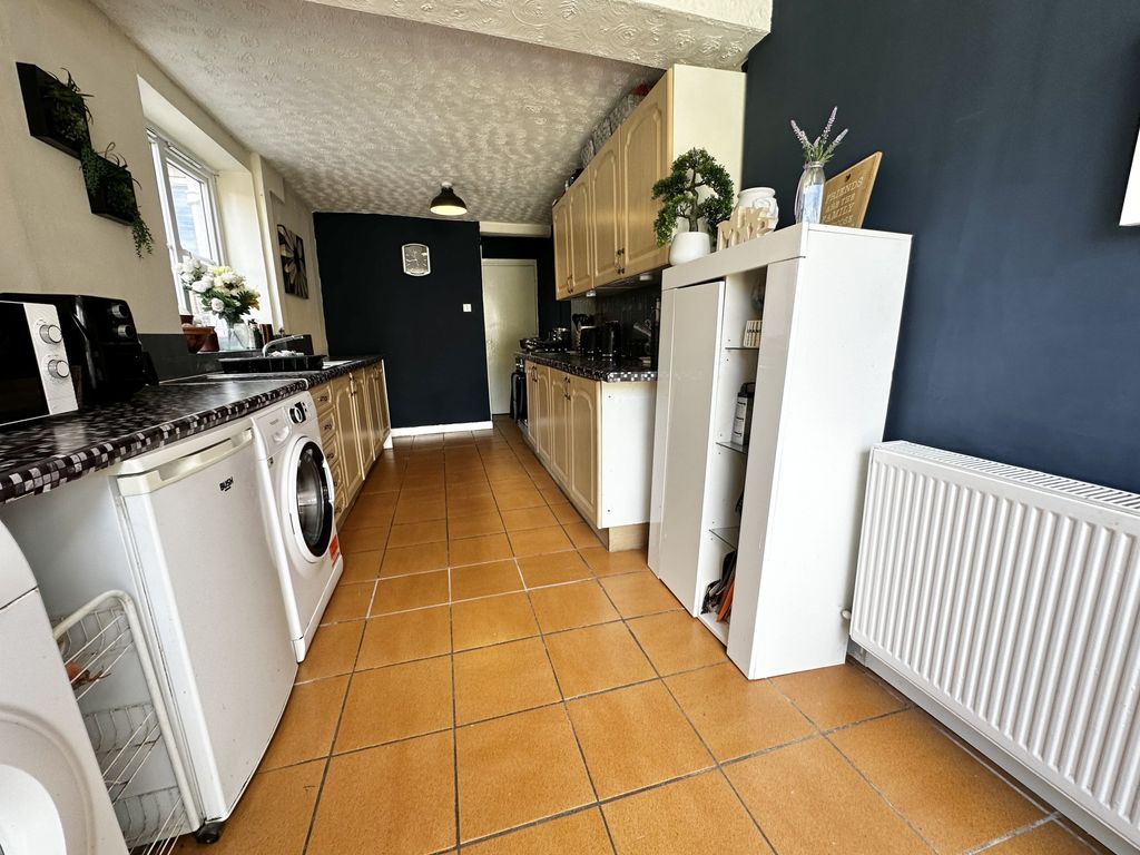 Property photo 2 of 23