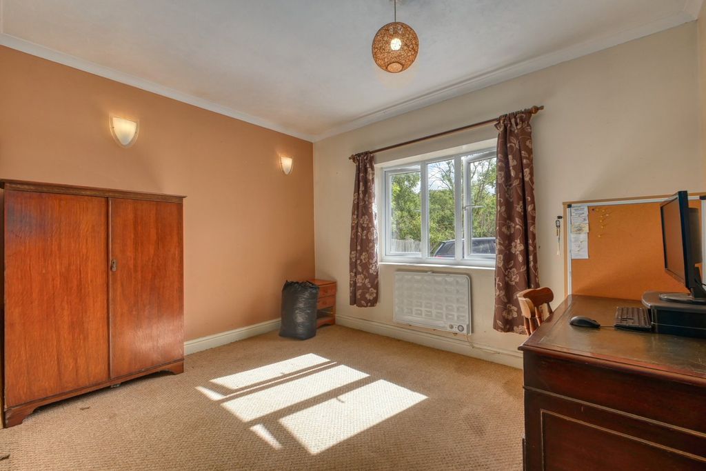 Additional image 15 of 5 bed detached bungalow for saleHempstead Lane, Hailsham BN27