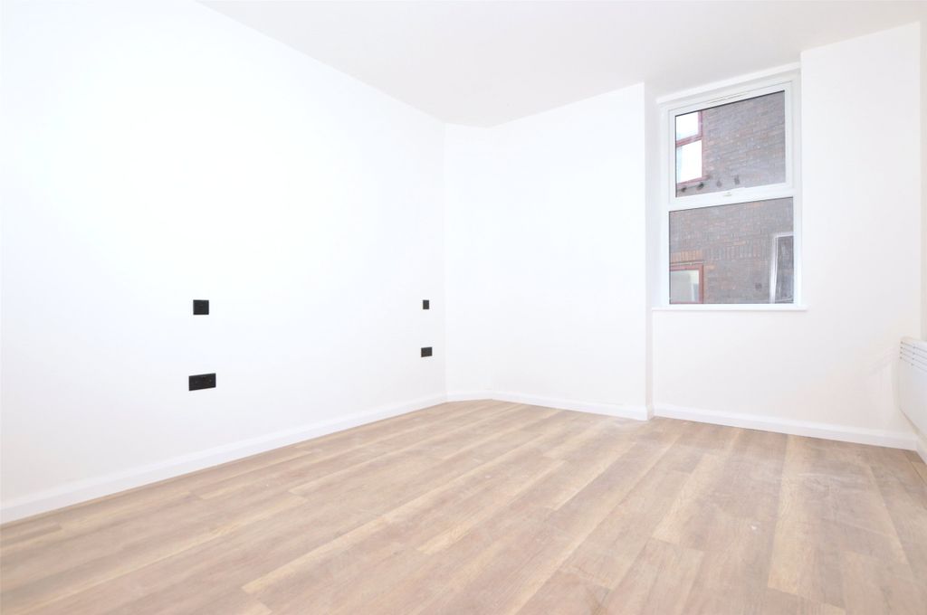 Property photo 2 of 12 Picture No. 06