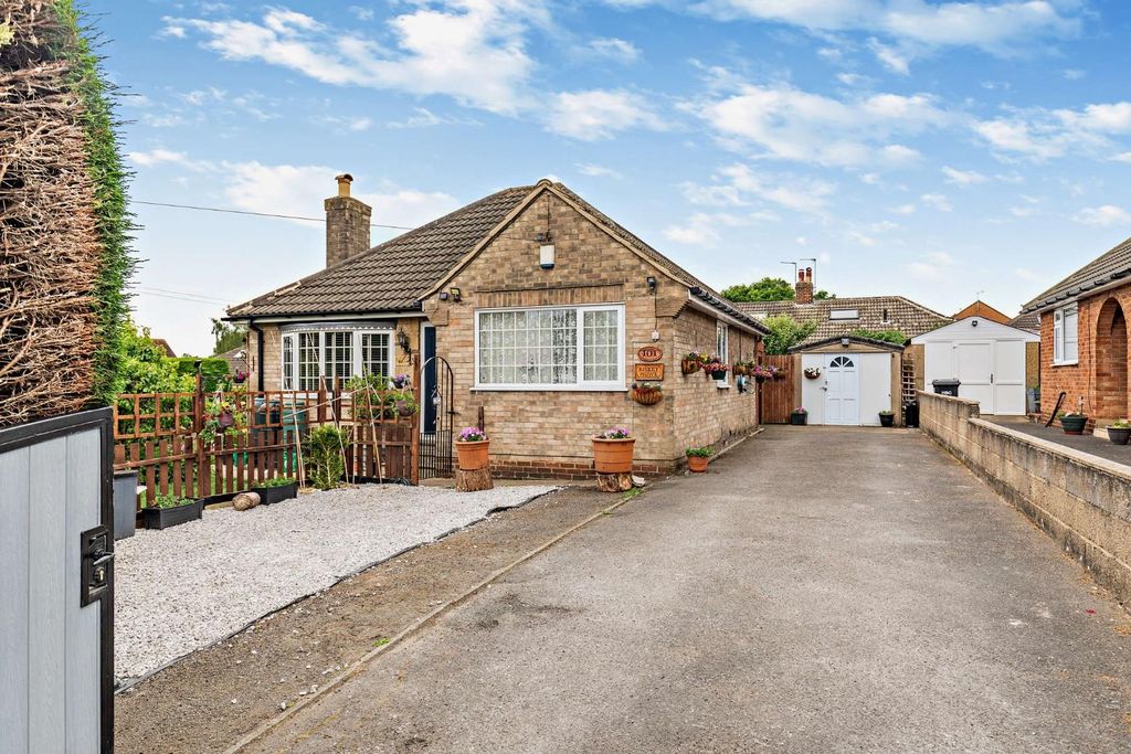 Property photo 1 of 15 8557413-Exterior01-800.Jpg