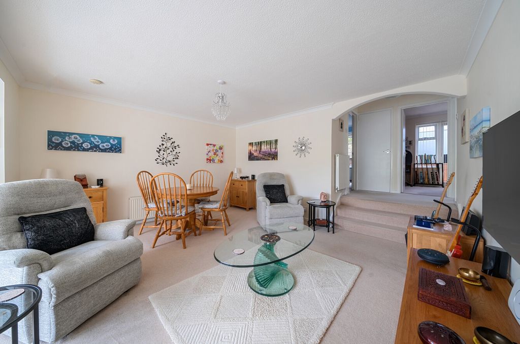 Property photo 3 of 19 Bampton, Seddons