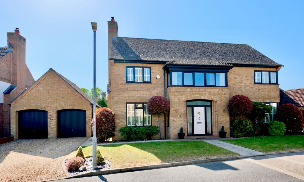 Property photo 1 of 24