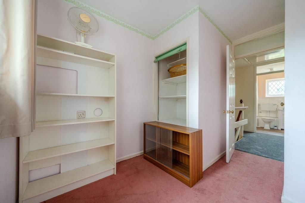 Property photo 2 of 20 Bedroom