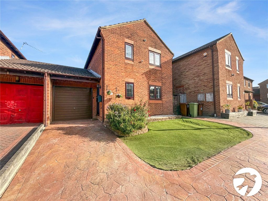 Property photo 1 of 19 Picture No. 15