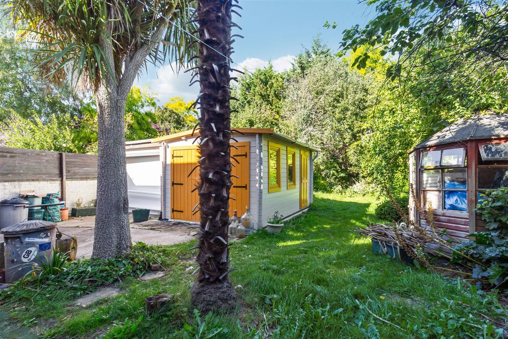 Property photo 3 of 14 Burlington Lane, W4 - For Sale