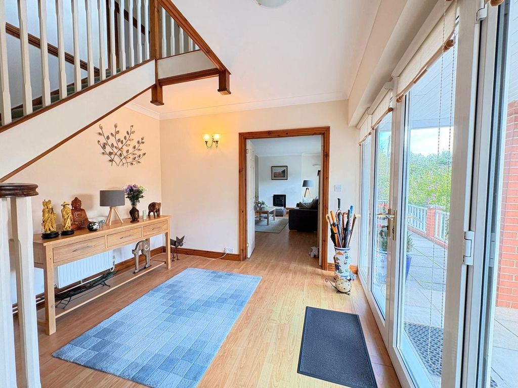 Property photo 3 of 46