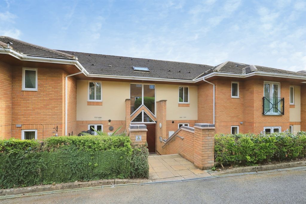 Property photo 2 of 19