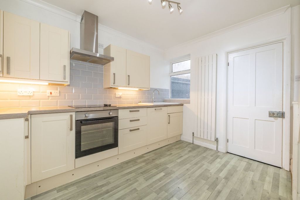 Property photo 3 of 11 Picture 3