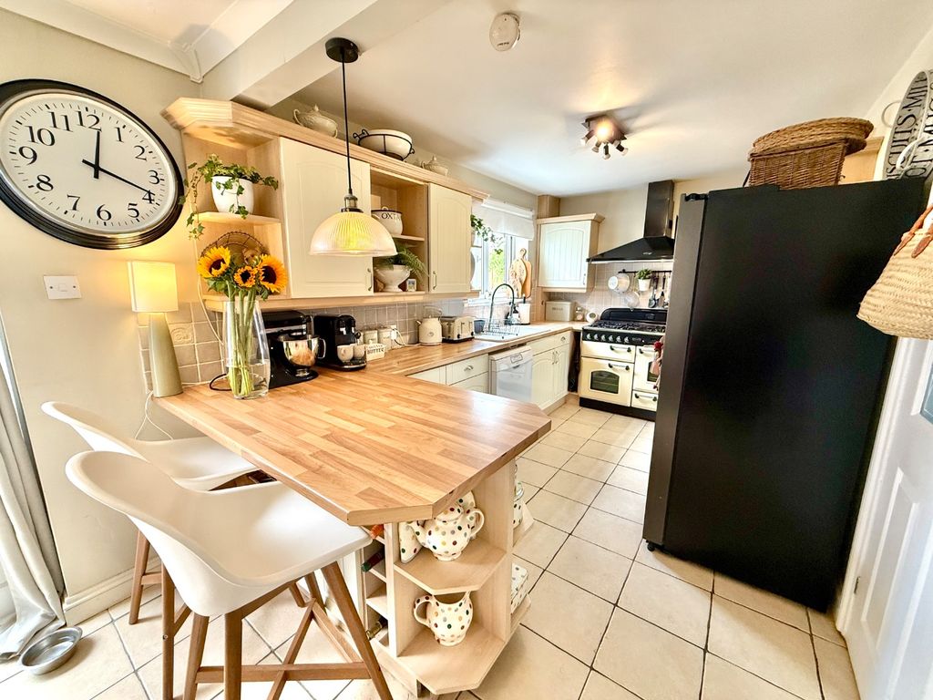Property photo 3 of 39 3332317