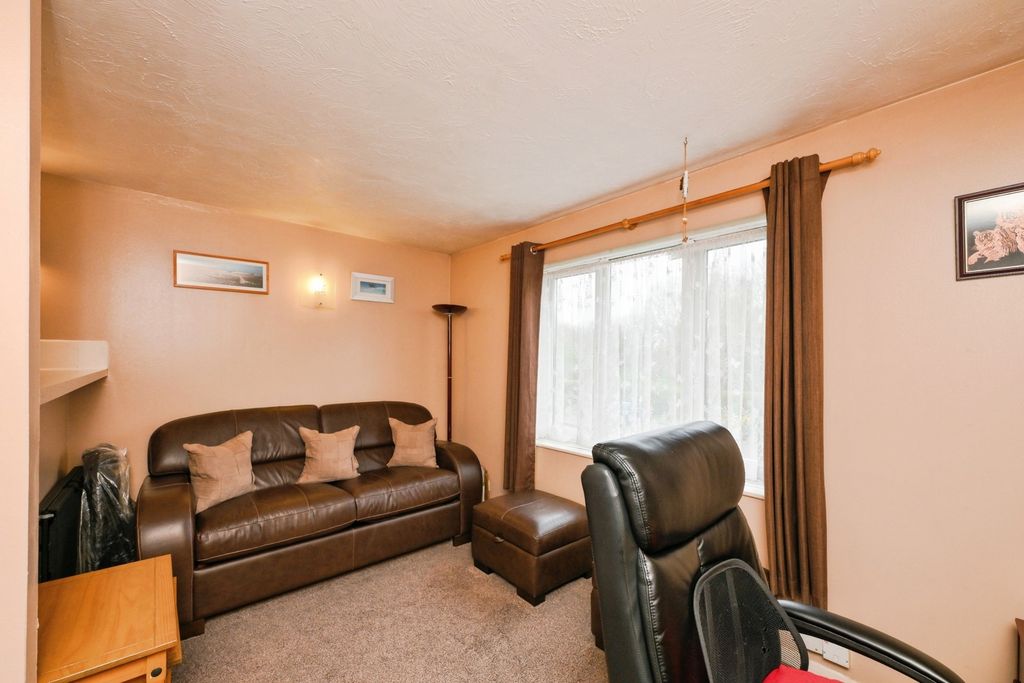 Property photo 2 of 9 Pbox-Img.Jpg