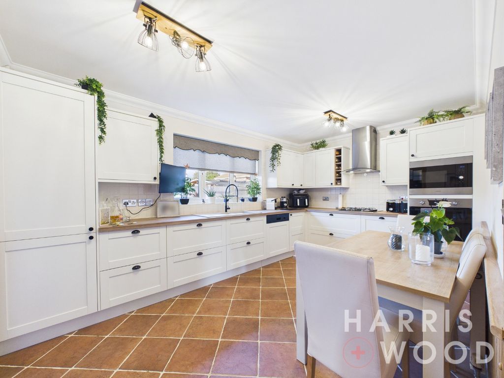 Property photo 2 of 27 5536042