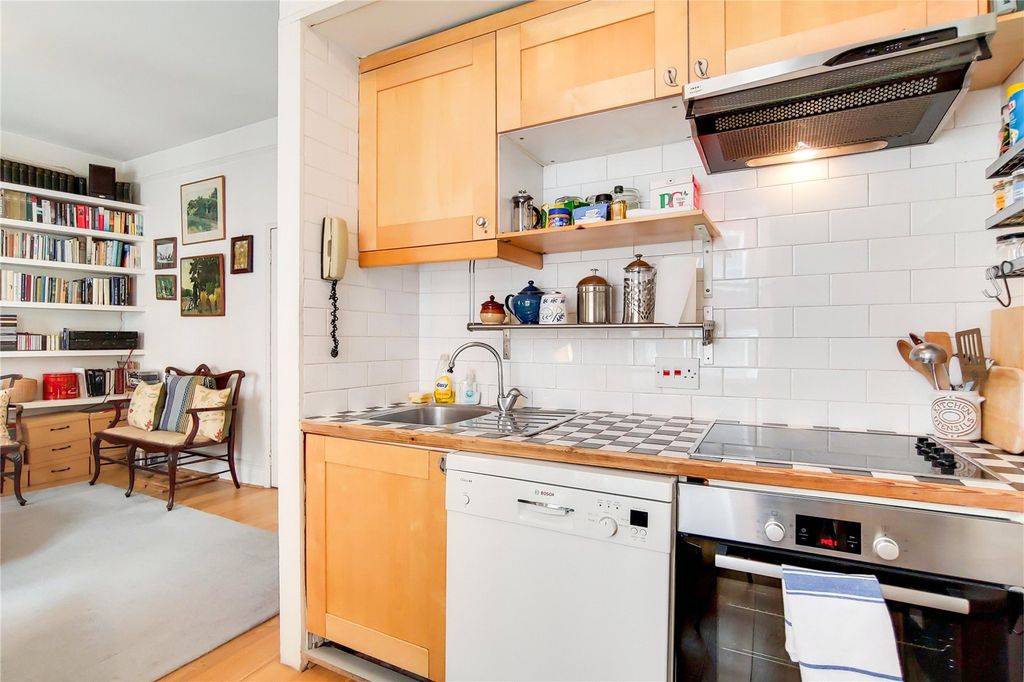 Property photo 3 of 10 Picture No. 05