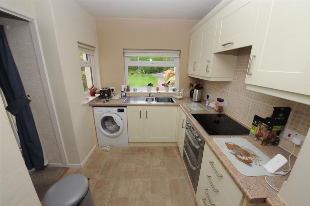 Property photo 3 of 16