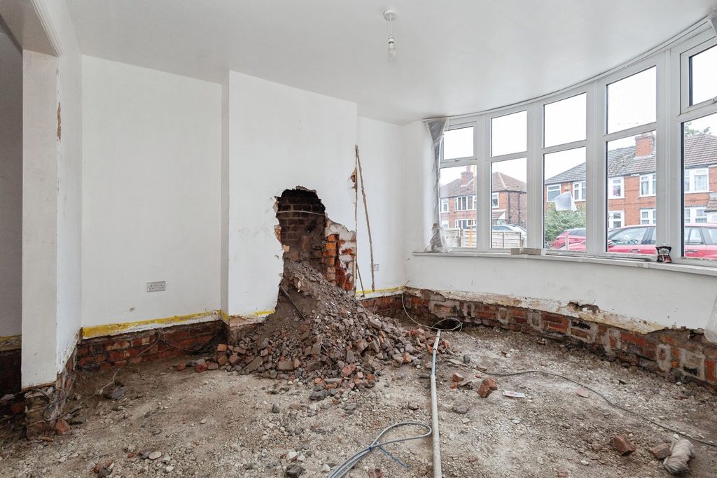 Property photo 2 of 25 Pbox-Img.Jpg