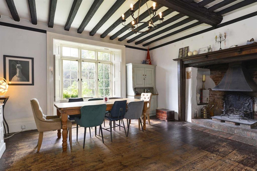 Property photo 3 of 20 Bramley Lodge, High Street (12)-1920.Jpg