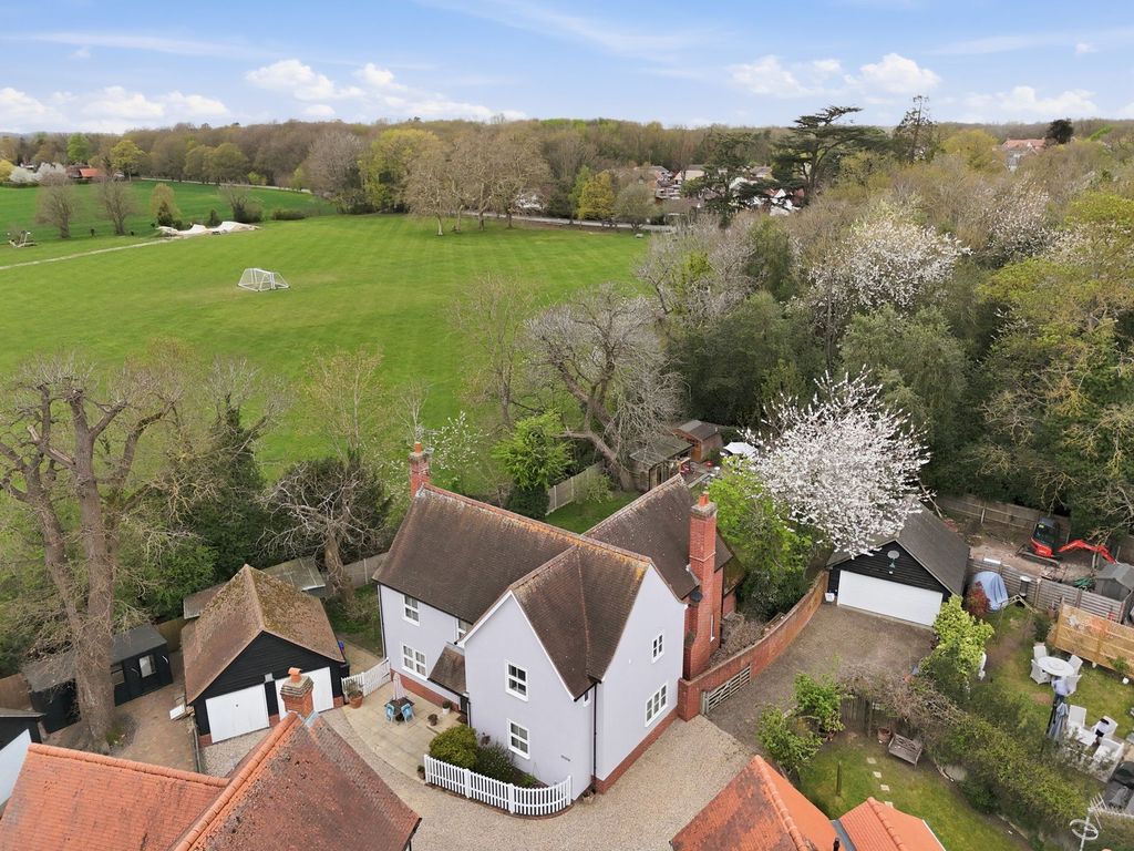 Property photo 2 of 18