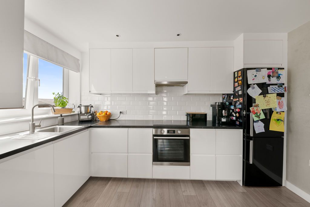 Property photo 2 of 15 Photo 8