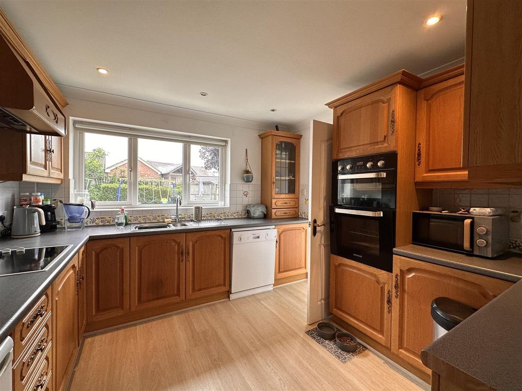 Property photo 3 of 18 Tempimage4Beqbn.Jpg