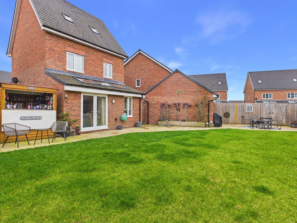 Property photo 2 of 28