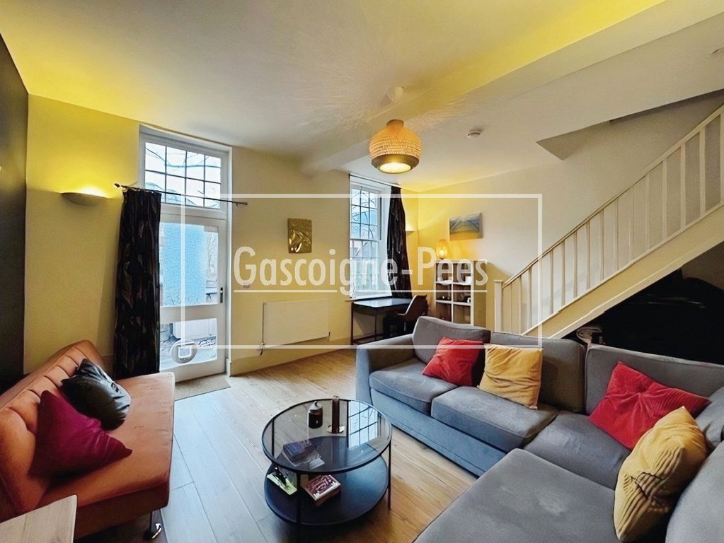 Property photo 3 of 11