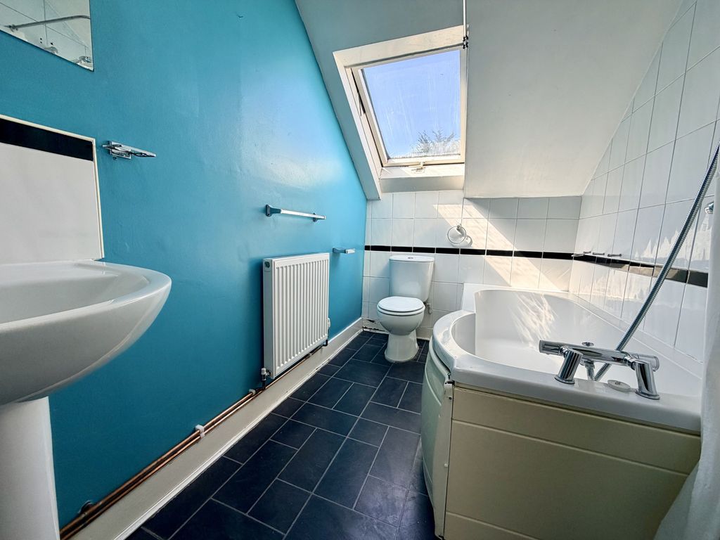 Property photo 2 of 6 2