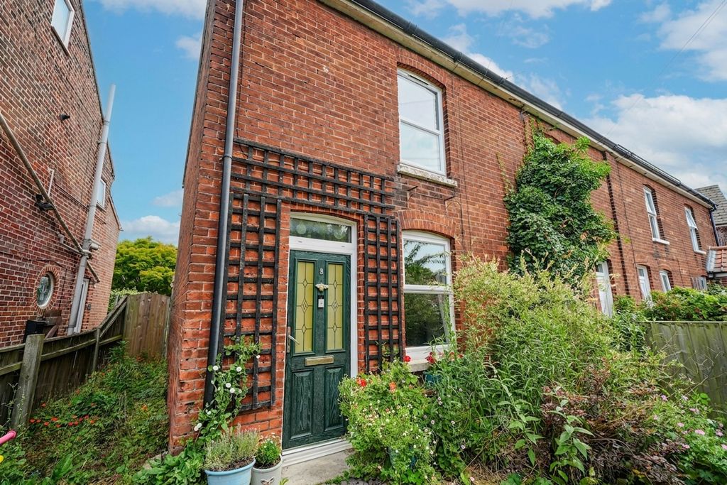 Property photo 1 of 17