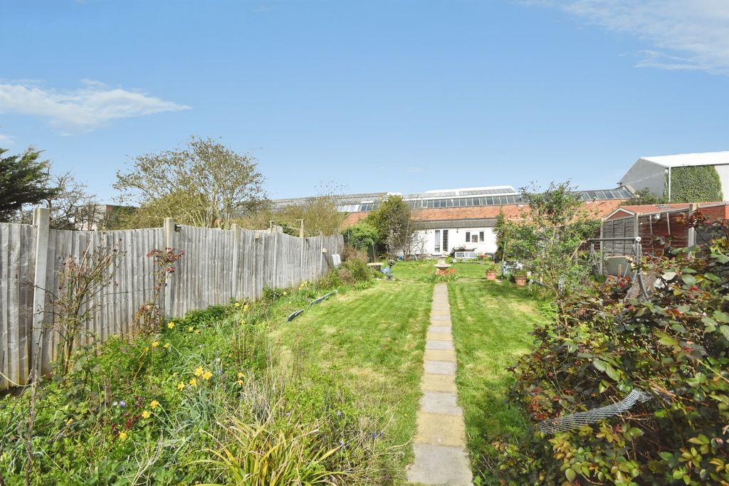 Property photo 2 of 19