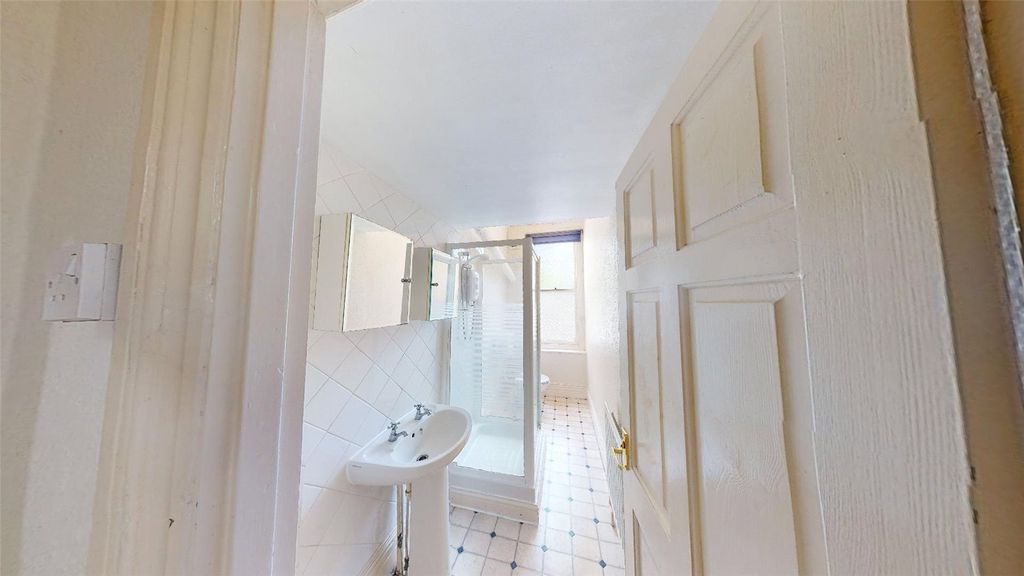 Property photo 2 of 7 Picture No. 11