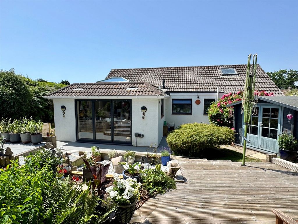 Property photo 2 of 17 Picture No. 02